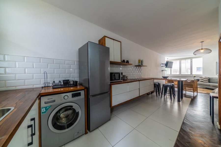 To Let 1 Bedroom Property for Rent in Sea Point Western Cape